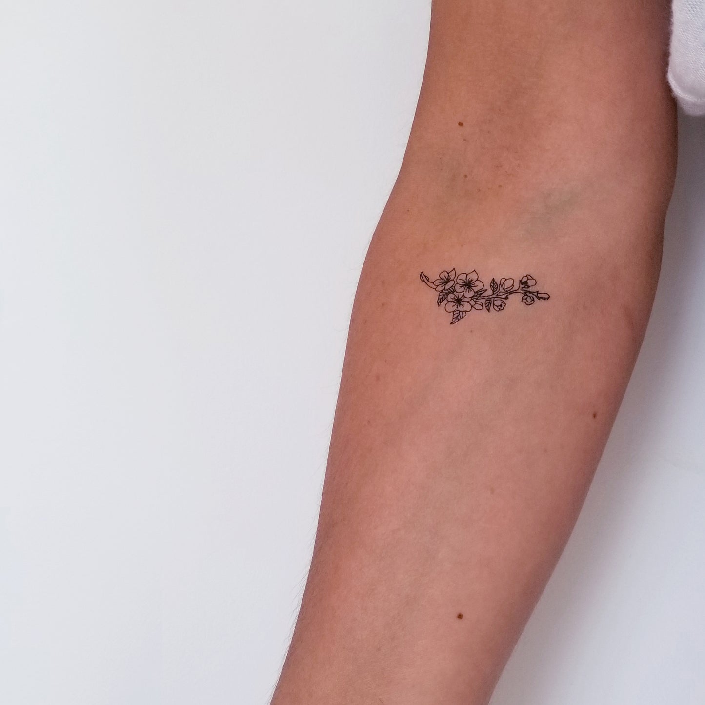 tatouage temporaire fleurs de cerisier (set de 3)