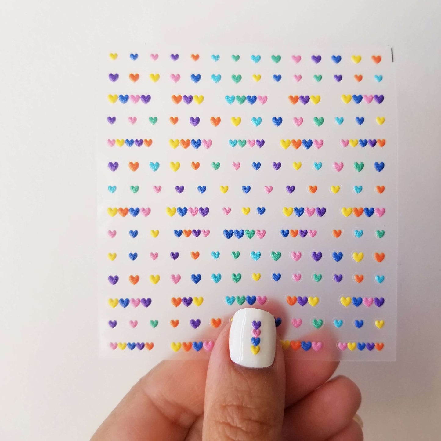 Autocollants 3D pour ongles cœurs multicolores