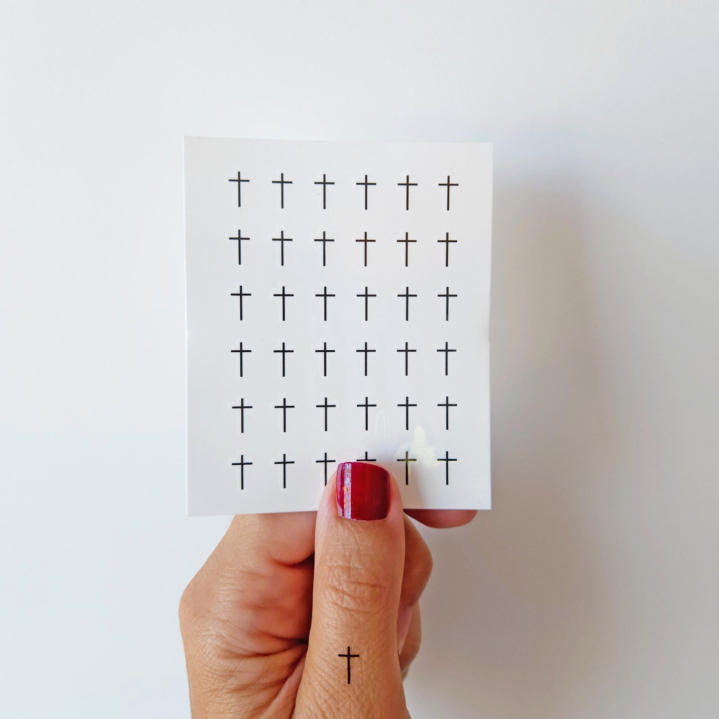 tatouage temporaire mini croix noires (set de 36)