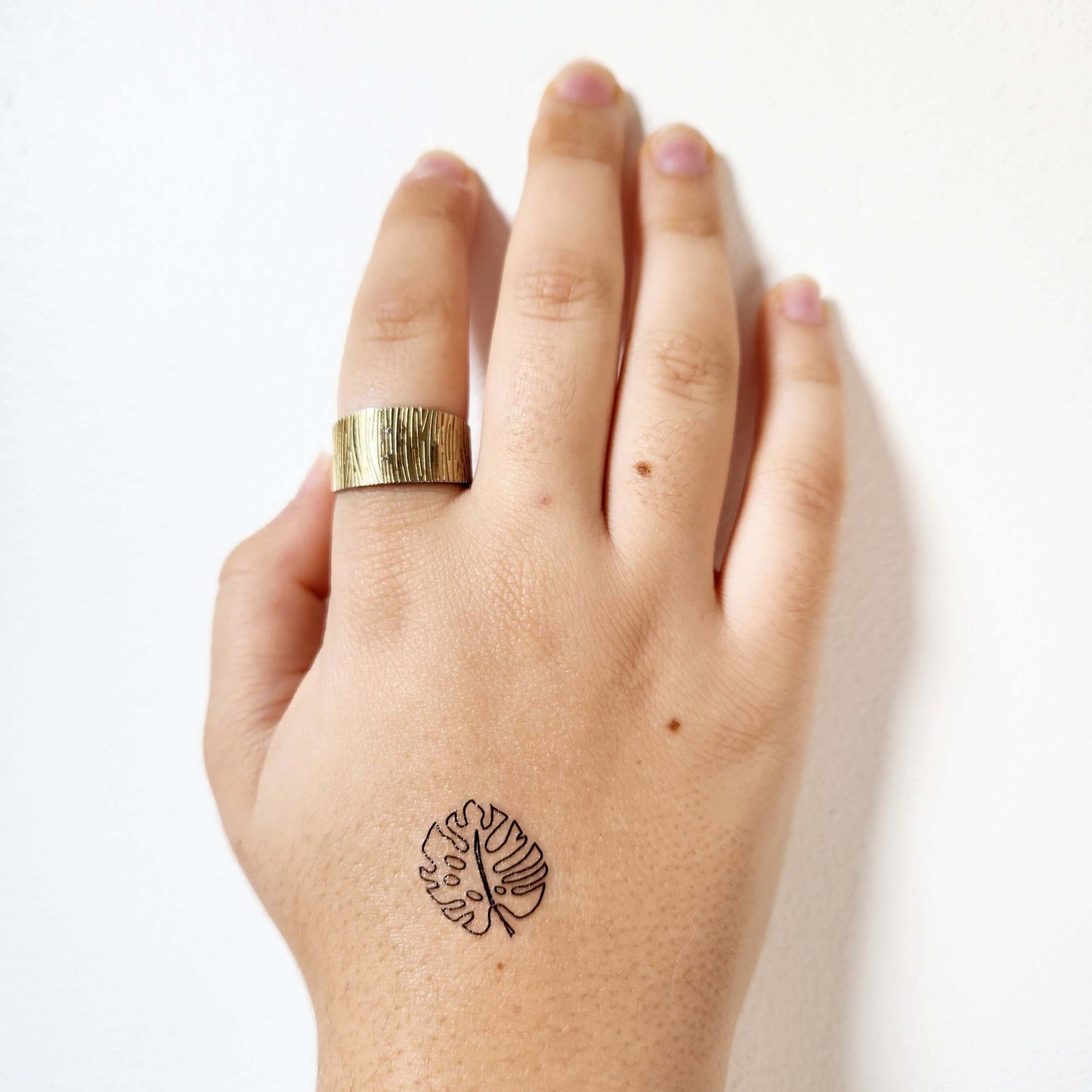 tatouage temporaire feuille monstera (set de 4)