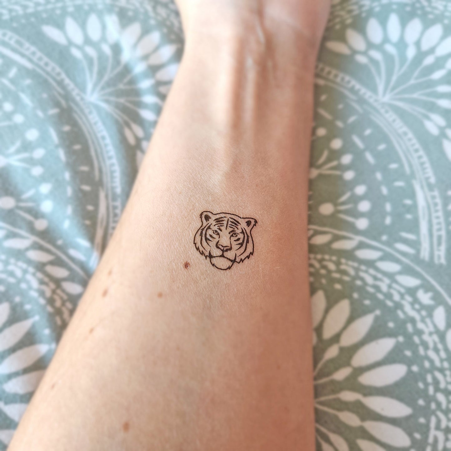 tatouage temporaire tête de tigre (set de 4 tatouages)