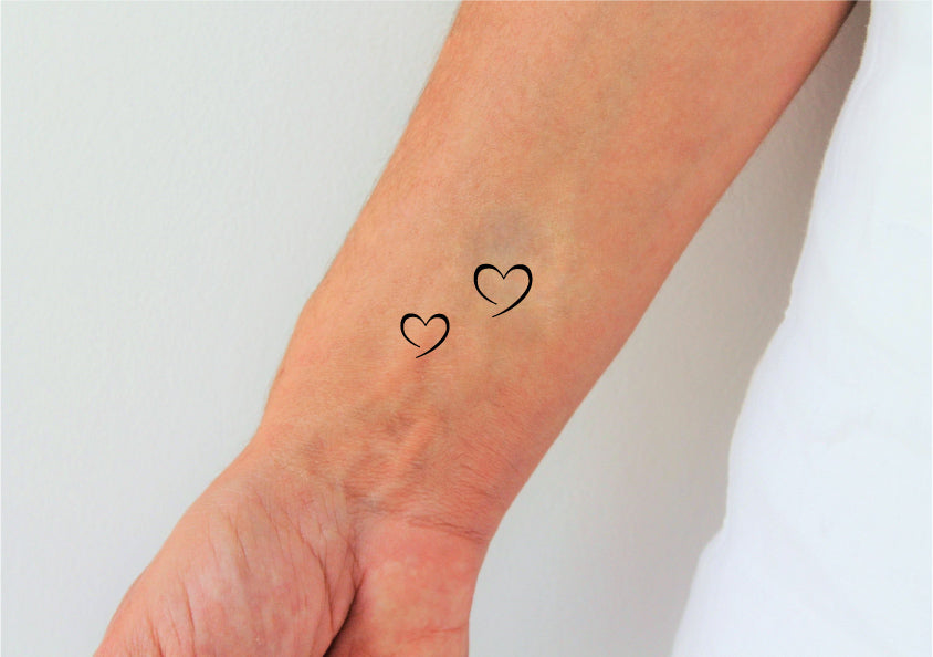tatouage temporaire de coeur noir minimaliste (lot de 6) - encredelicate