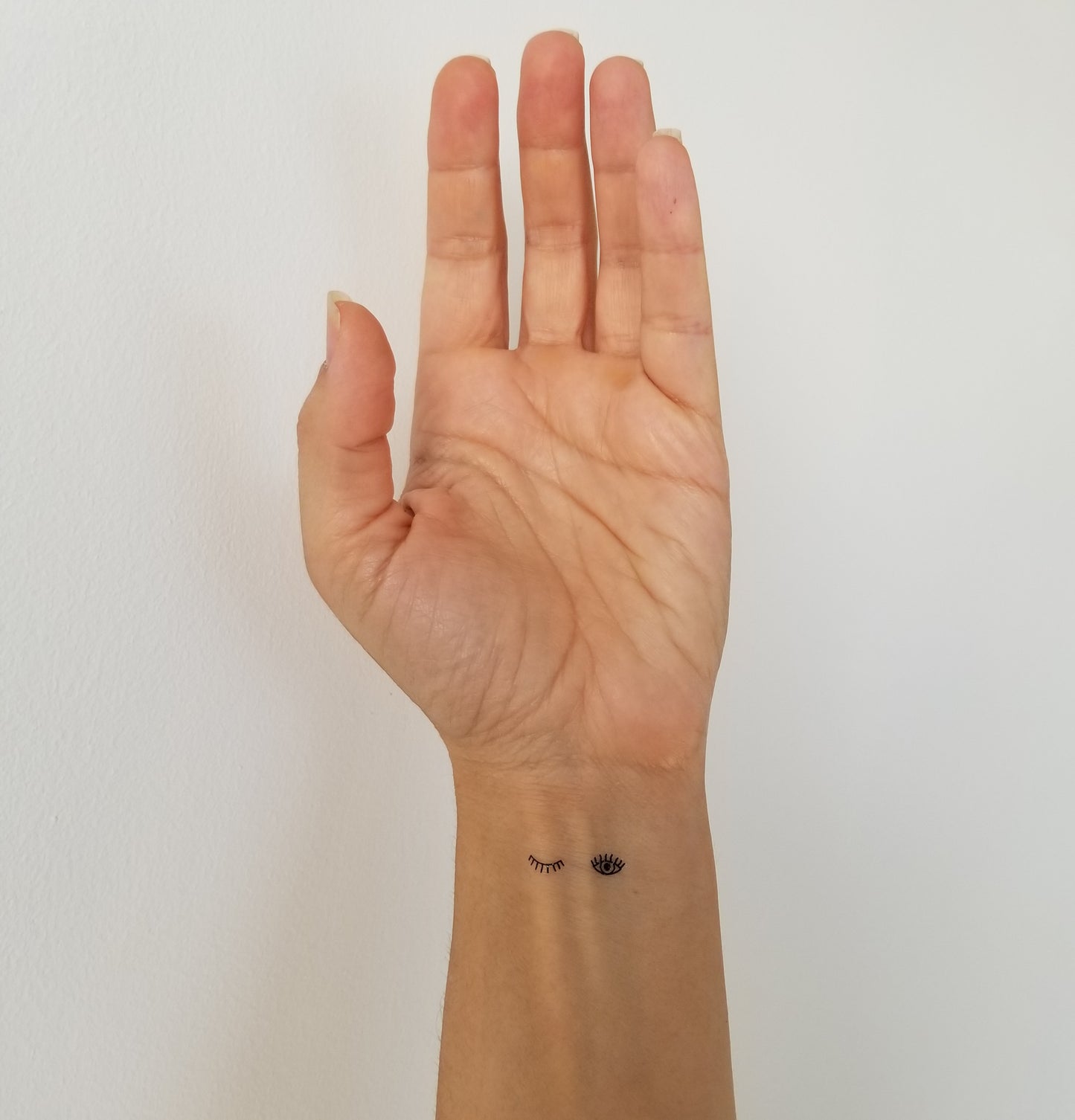 Tatouage temporaire oeil et cils minimaliste (lot de 16)