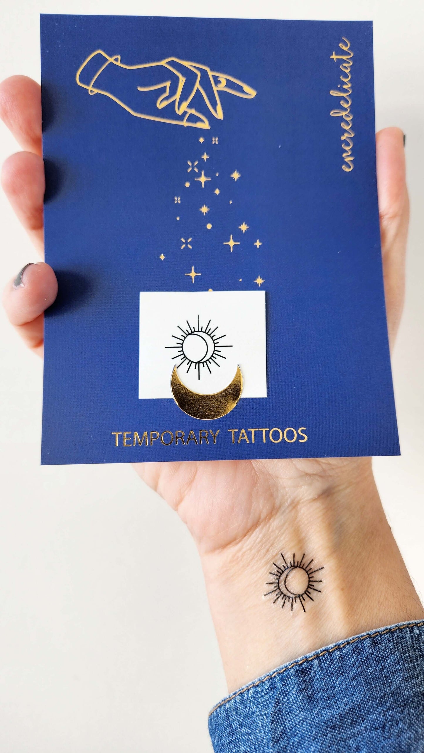 Tatouages temporaires minimalistes de soleil et de lune (set de 6)
