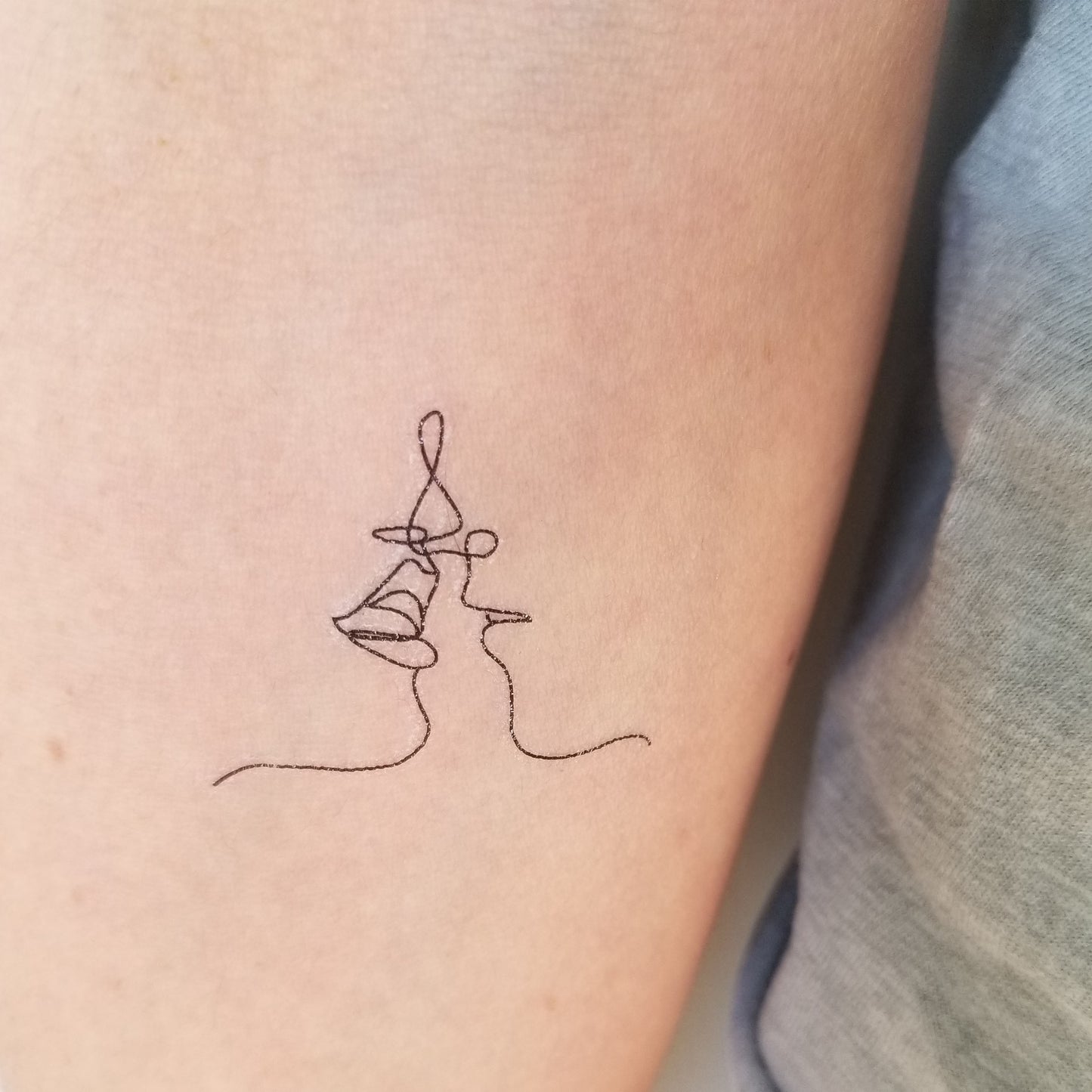tatouage temporaire baiser couple (lot de 2)