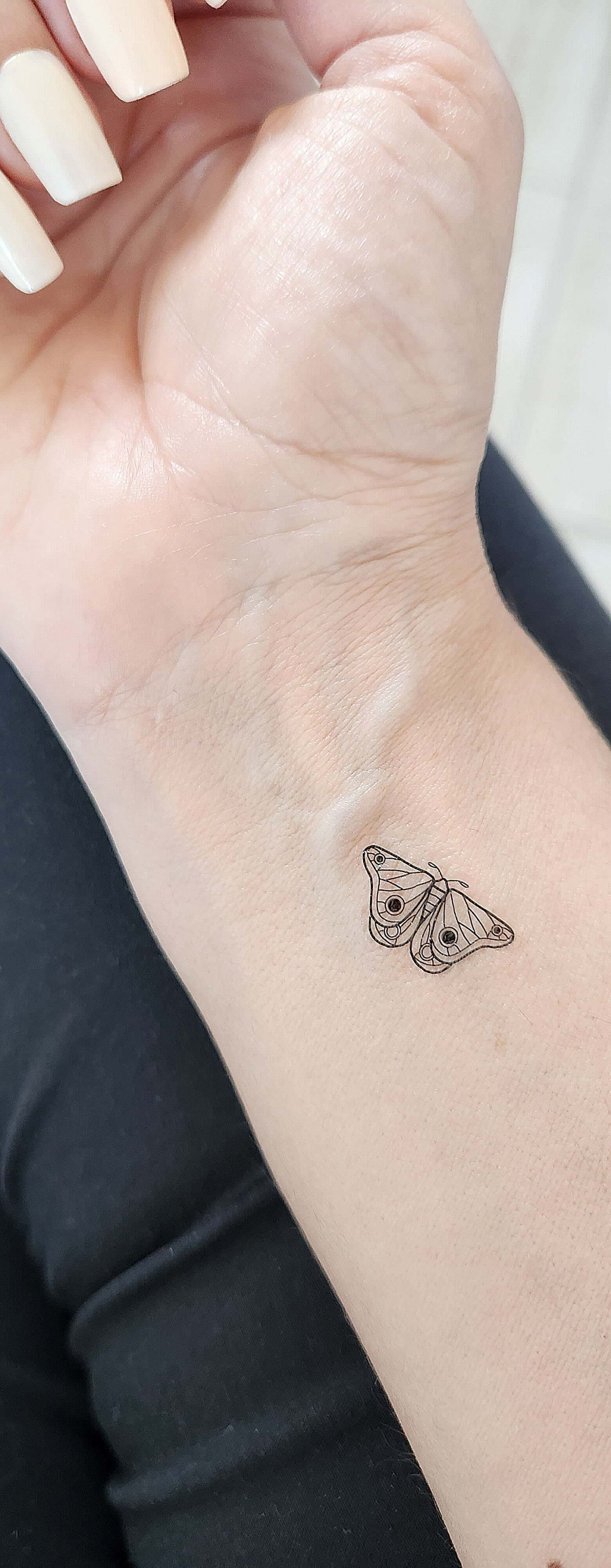 tatouage éphémère de papillon de nuit (set de 4)