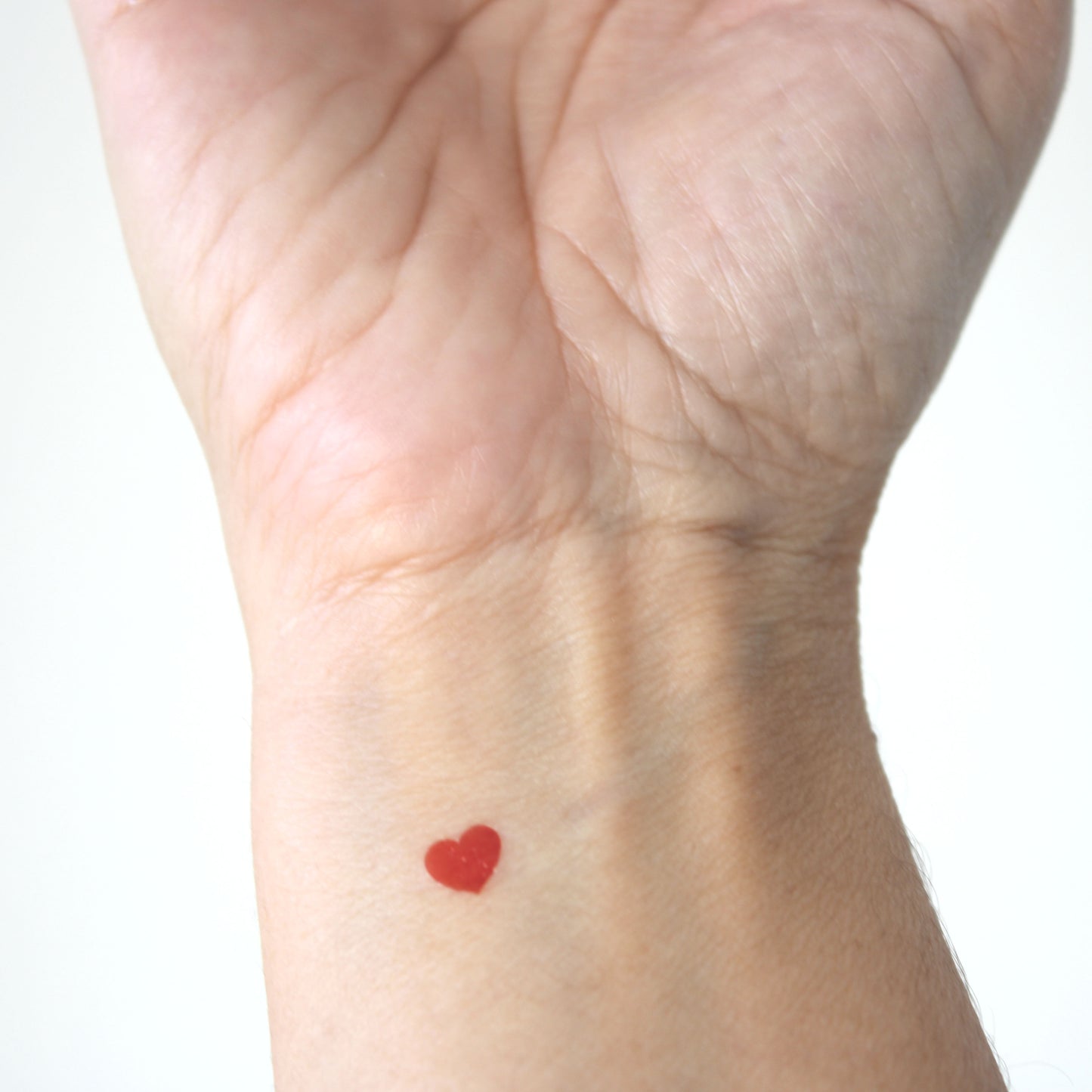 Tatouages temporaires cœur rouge – Mini tattoos (lot de 15)