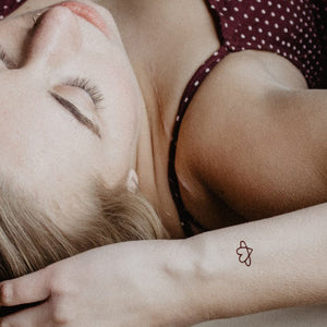 tatouage temporaire de coeur en forme de planète (lot de 8) - encredelicate 